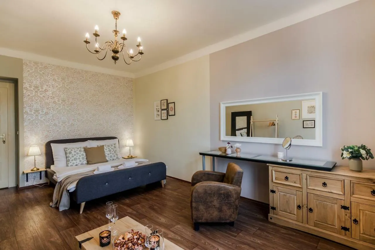 Apt With Sunny Garden Prague By Michal&Friends Apartment