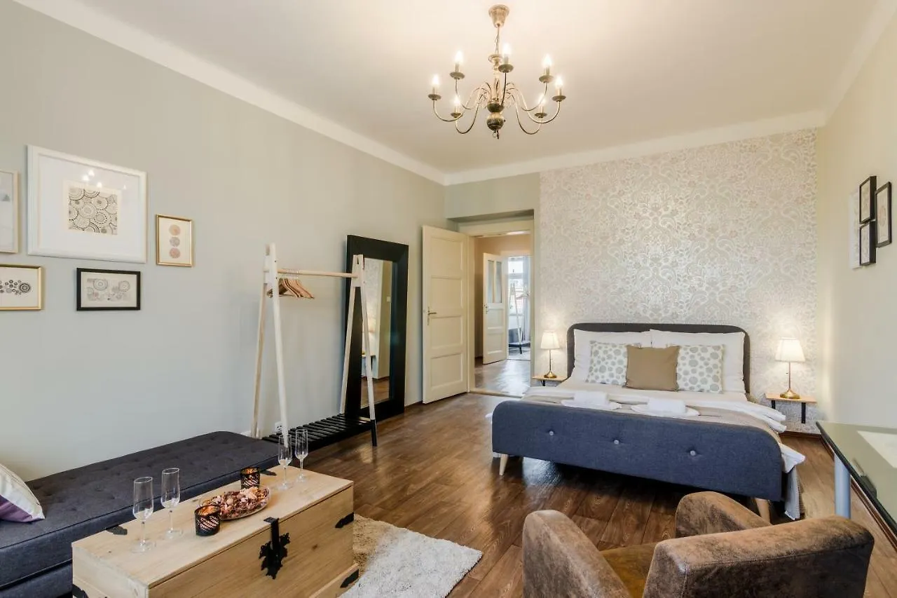 Apt With Sunny Garden Prague By Michal&Friends