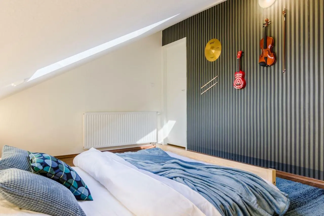 Apartment Apt With Sunny Garden Prague By Michal&Friends